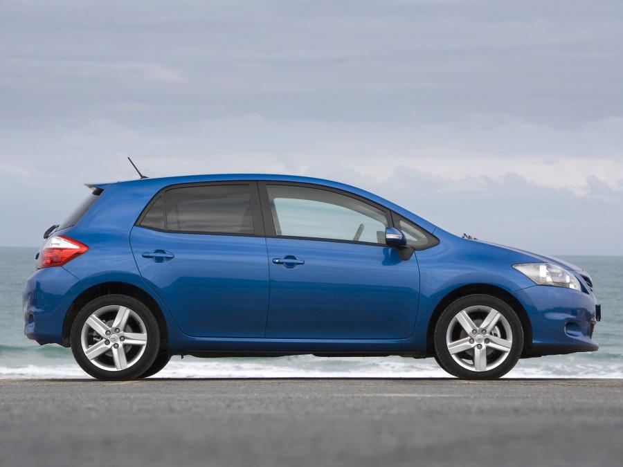  Toyota Auris 5-Door 2010 года  (UK) (фото 58 из 59)